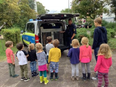 Polizeibesuch Kita les petits amis 1 AWO Karlsruhe