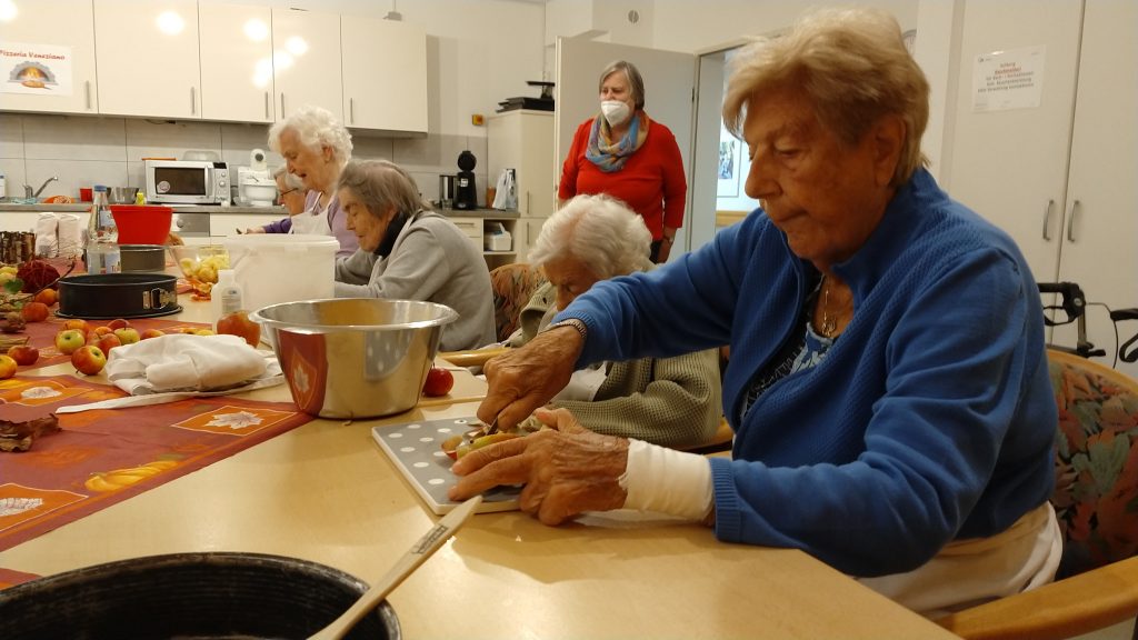 Apfelstreuselkuchen 20211026 13 AWO Karlsruhe