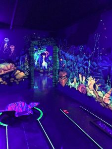 Schwarzlicht Minigolf 2 AWO Karlsruhe