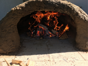 FAE Loewenherz backt Pizza im EPA Steinofen 3 AWO Karlsruhe