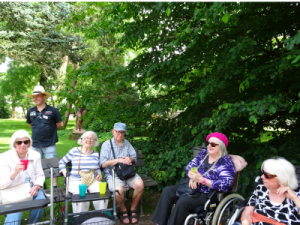KSH Spaziergang Schlosspark 2024 2 AWO Karlsruhe