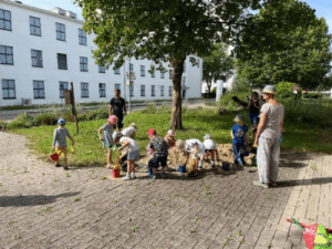 Wildbienenhuegel Kita SieKids 2024 1 AWO Karlsruhe
