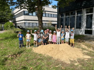 Wildbienenhuegel Kita SieKids 2024 3 AWO Karlsruhe