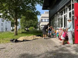 Wildbienenhuegel Kita SieKids 2024 4 AWO Karlsruhe