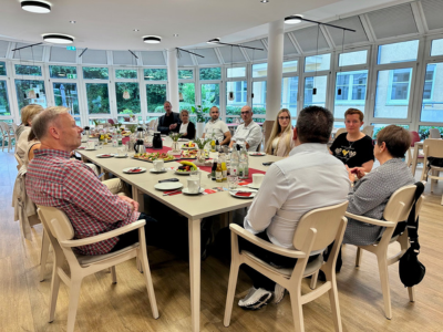 Pfinztaler Buergermeisterin Nicola Bodner besucht mit Gemeinderat AWO Seniorenzentrum Berghausen 3 AWO Karlsruhe